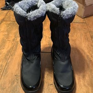 TOTES SNOW BOOTS black size 10